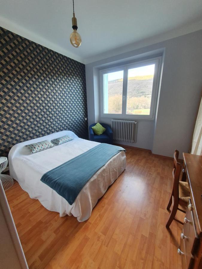Chambre privée du Majestic Saint-Affrique Esterno foto