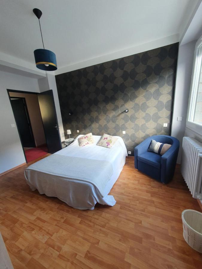 Chambre privée du Majestic Saint-Affrique Esterno foto